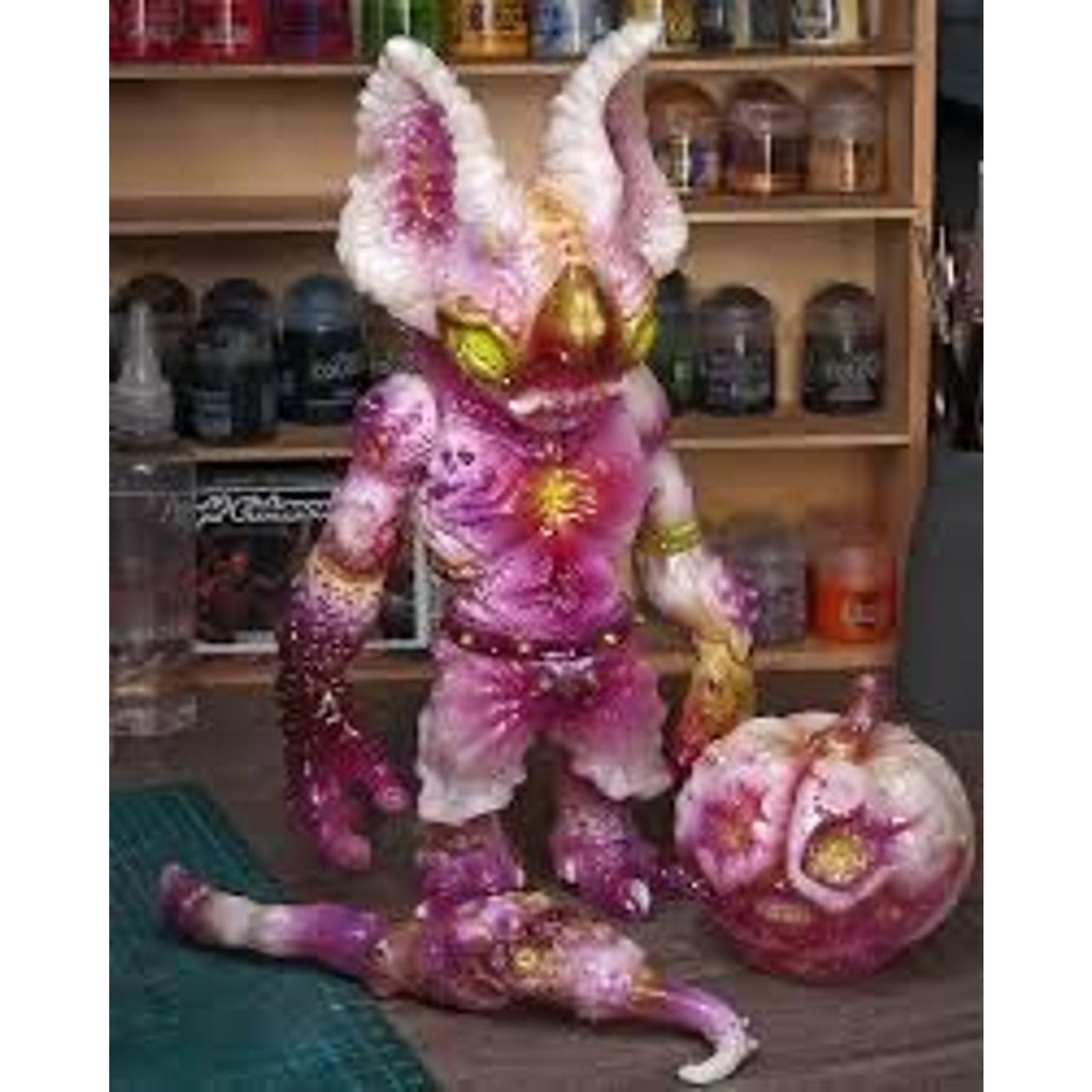 NPK 19TH TWG Poison Veil - Sofubi Soft Vinyl Art Toy “glow In The Dark” Monster