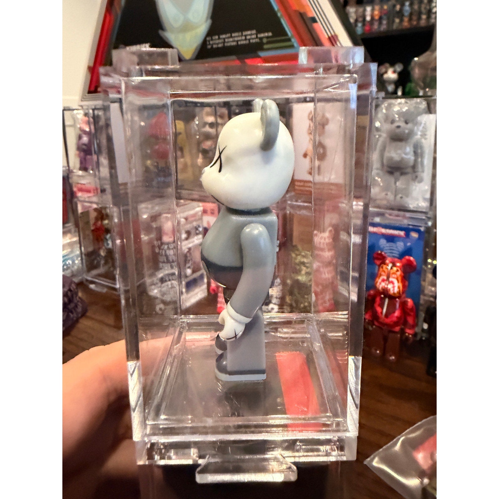 Bearbrick 2006 KAWS Orignal fake