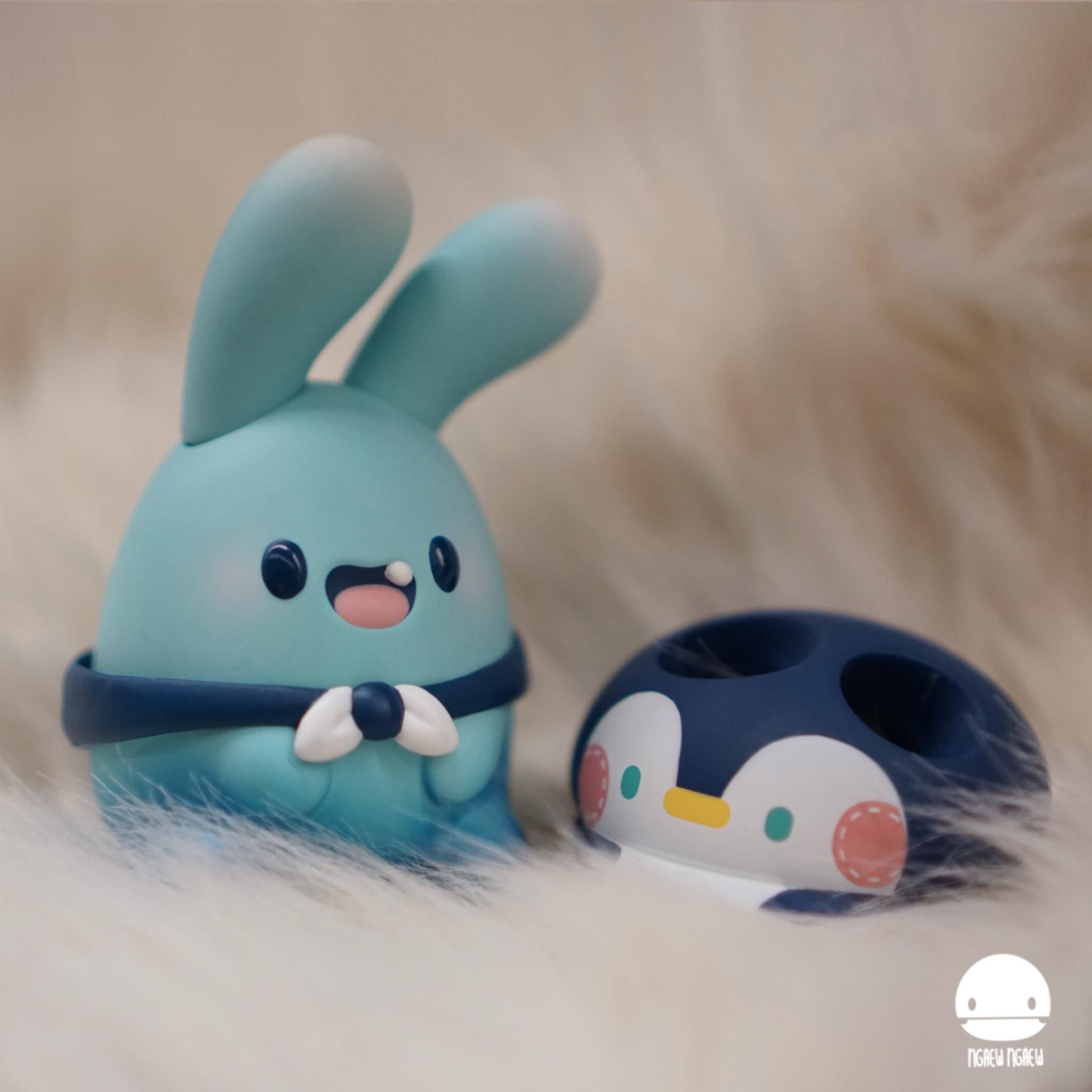 Ngaew Ngaew The Adventure "Penguin" by Ngaew