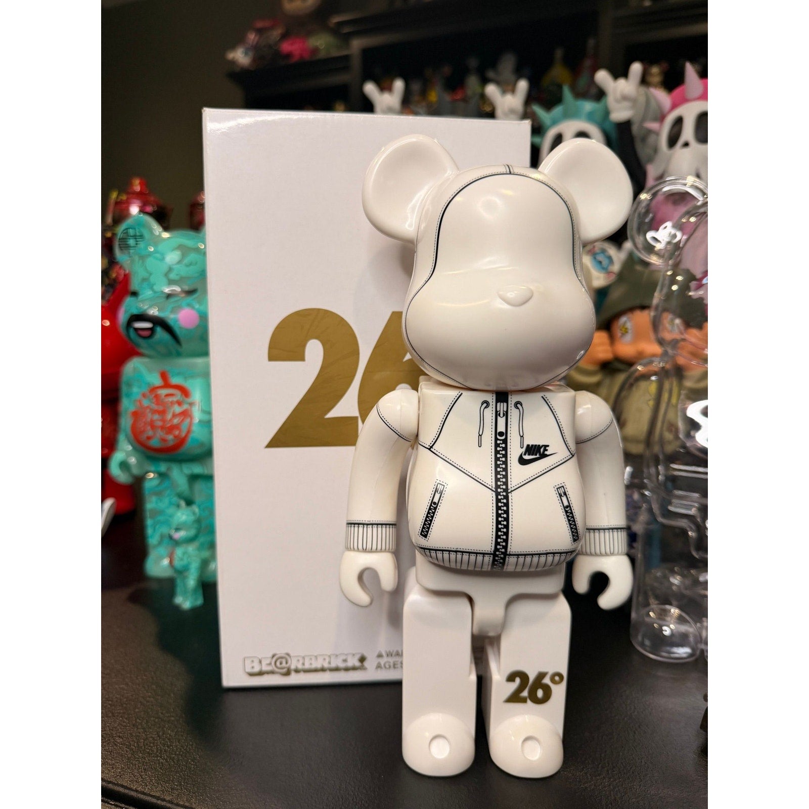 Bearbrick Nike 26℃ 400% White