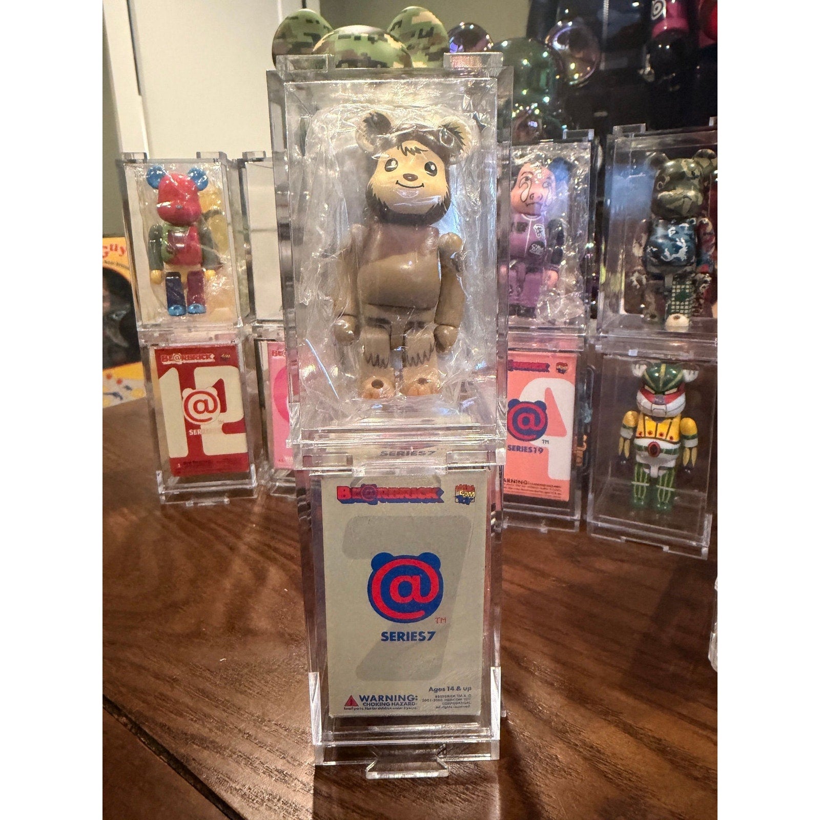 Bearbrick series 7 Wicket secret 100%