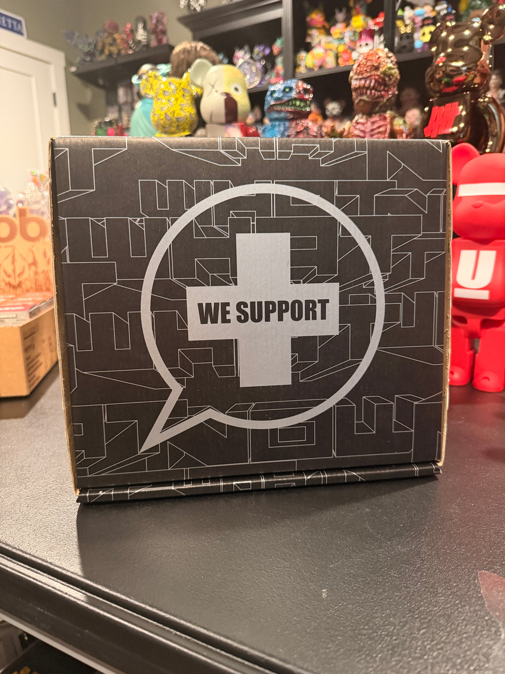 Rare WE Support Bearbrick set 100%