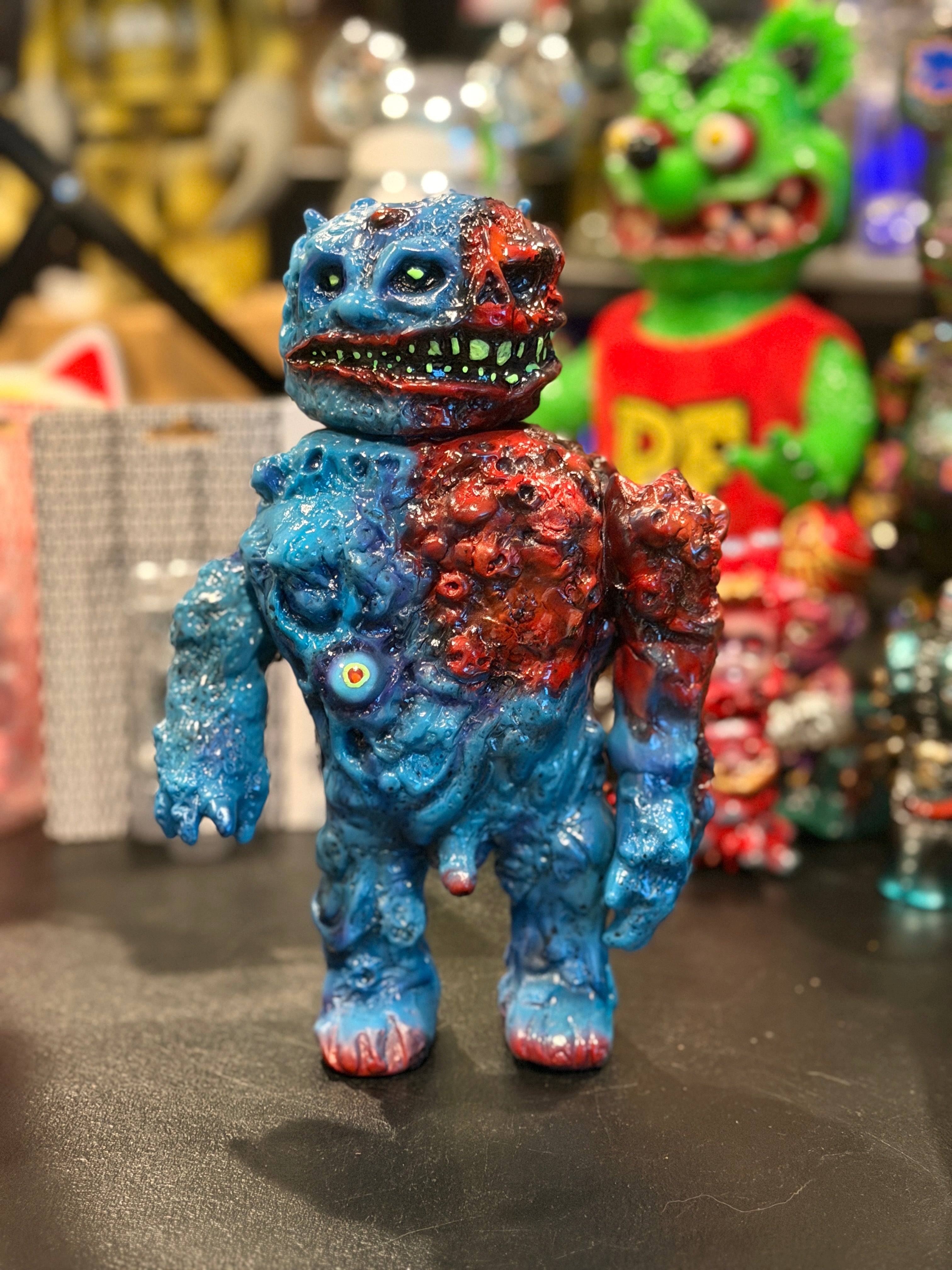 メディコムトイ FRANK MYSTERIO 「Primifranky + Primitive Aldian
