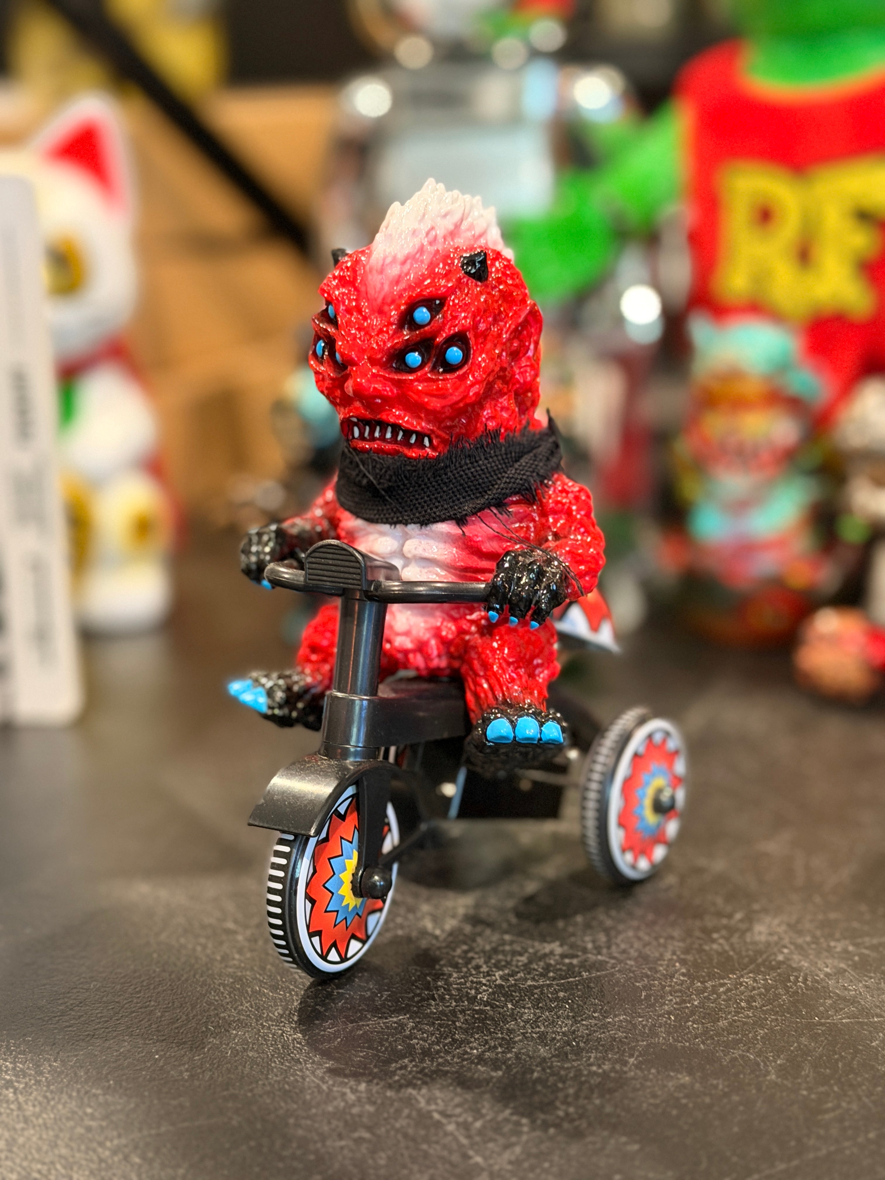 Mutant Vinyl Hardcore 6-Eyed Ghoul Tricycle Rider MVH – Timmy's Toyz