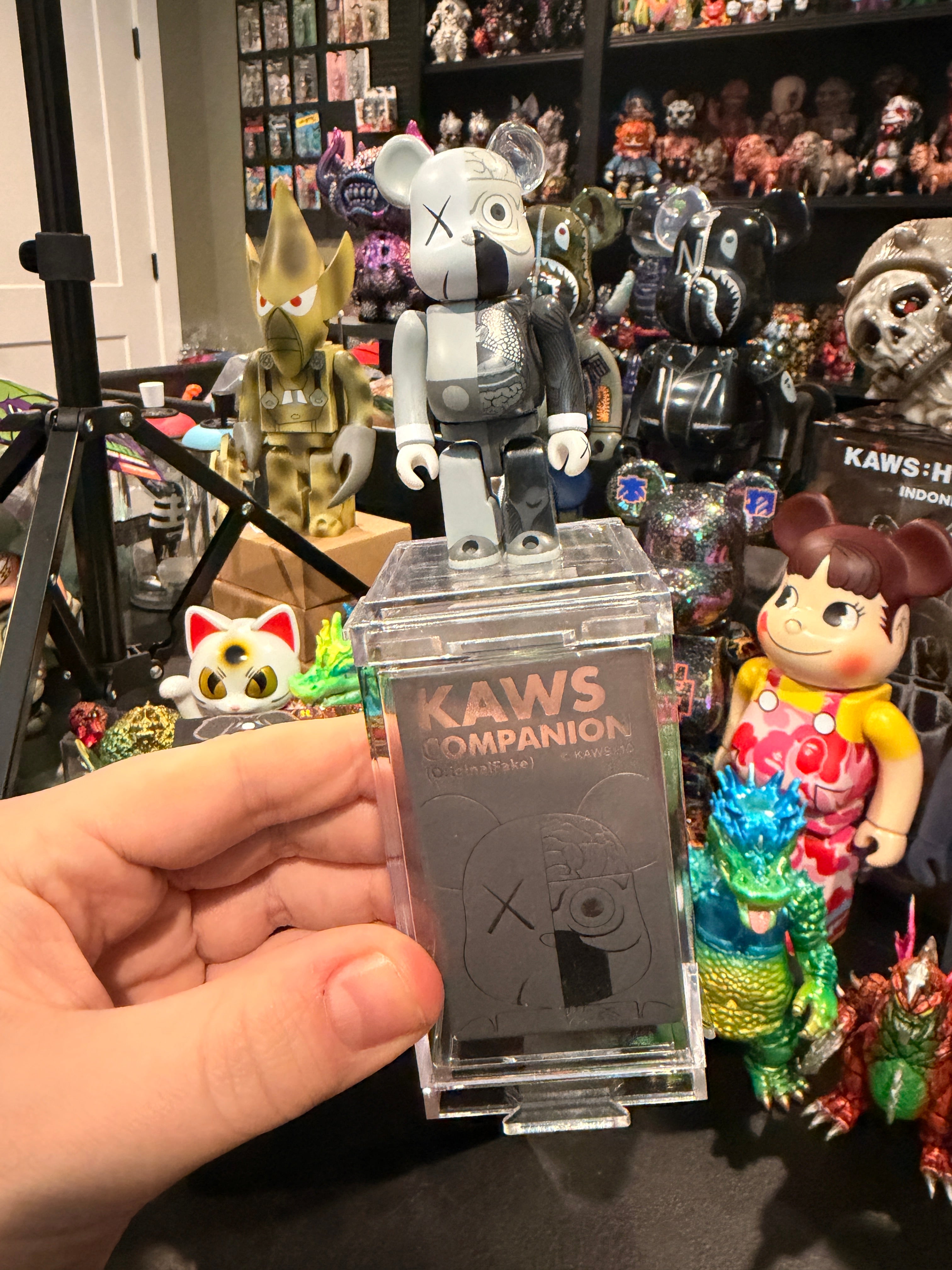 Bearbrick KAWS Dissected 100% grey