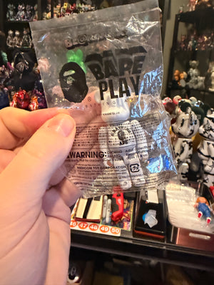 Bearbrick Bape Play white 100% 2011
