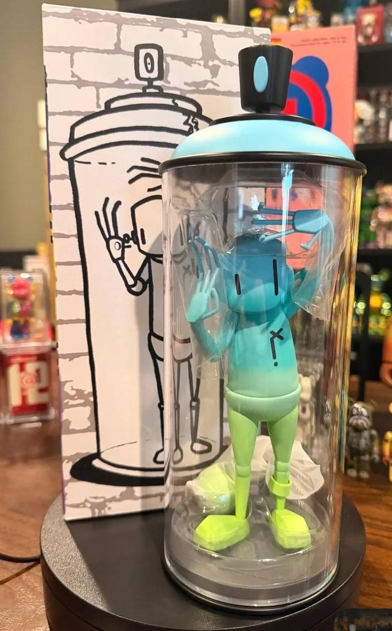 ChrisRWK "Contents Under Pressure" Vinyl Figure - Lanscape