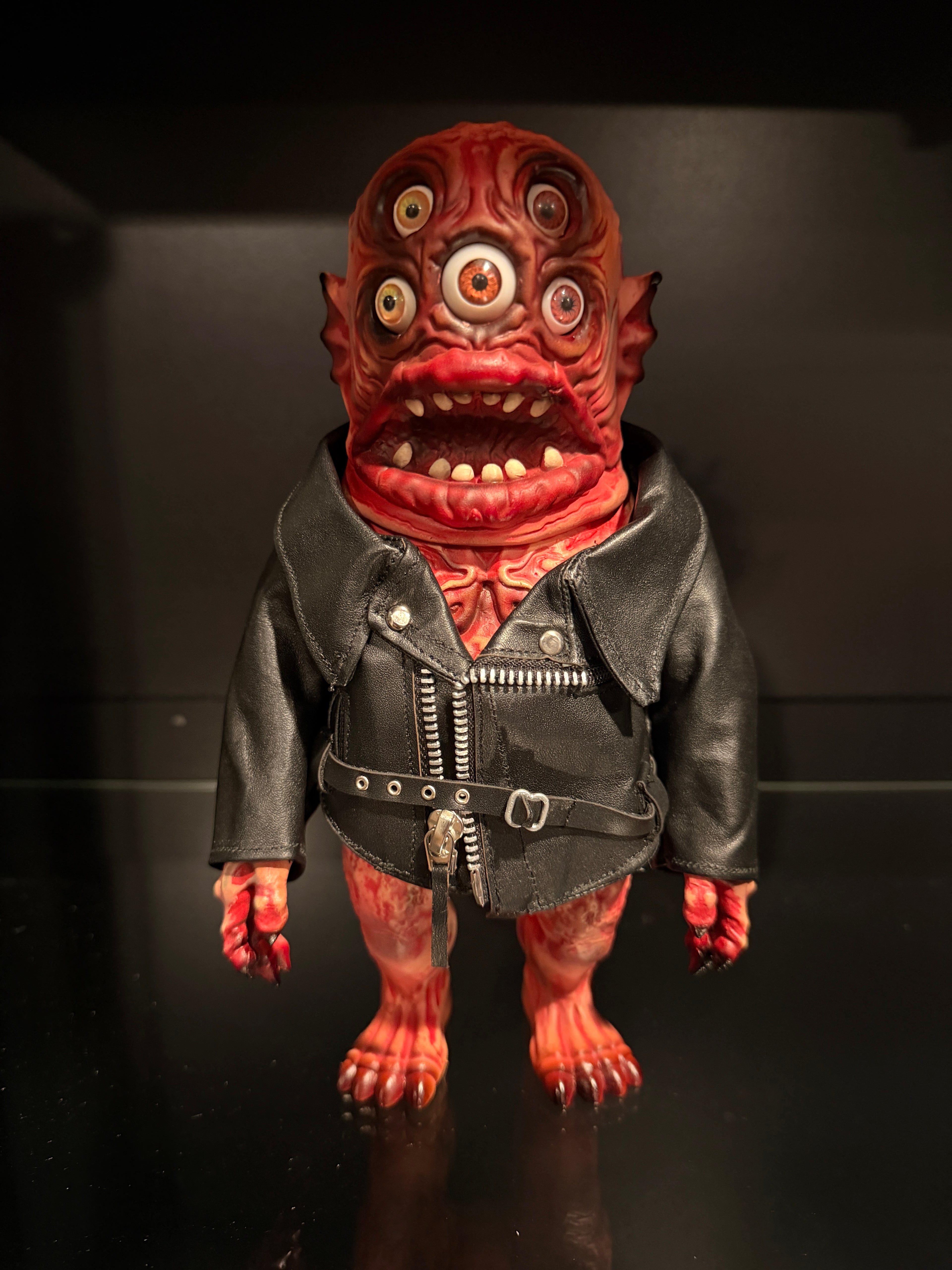 Chucho Rojas Mutamostro - Red with jacket