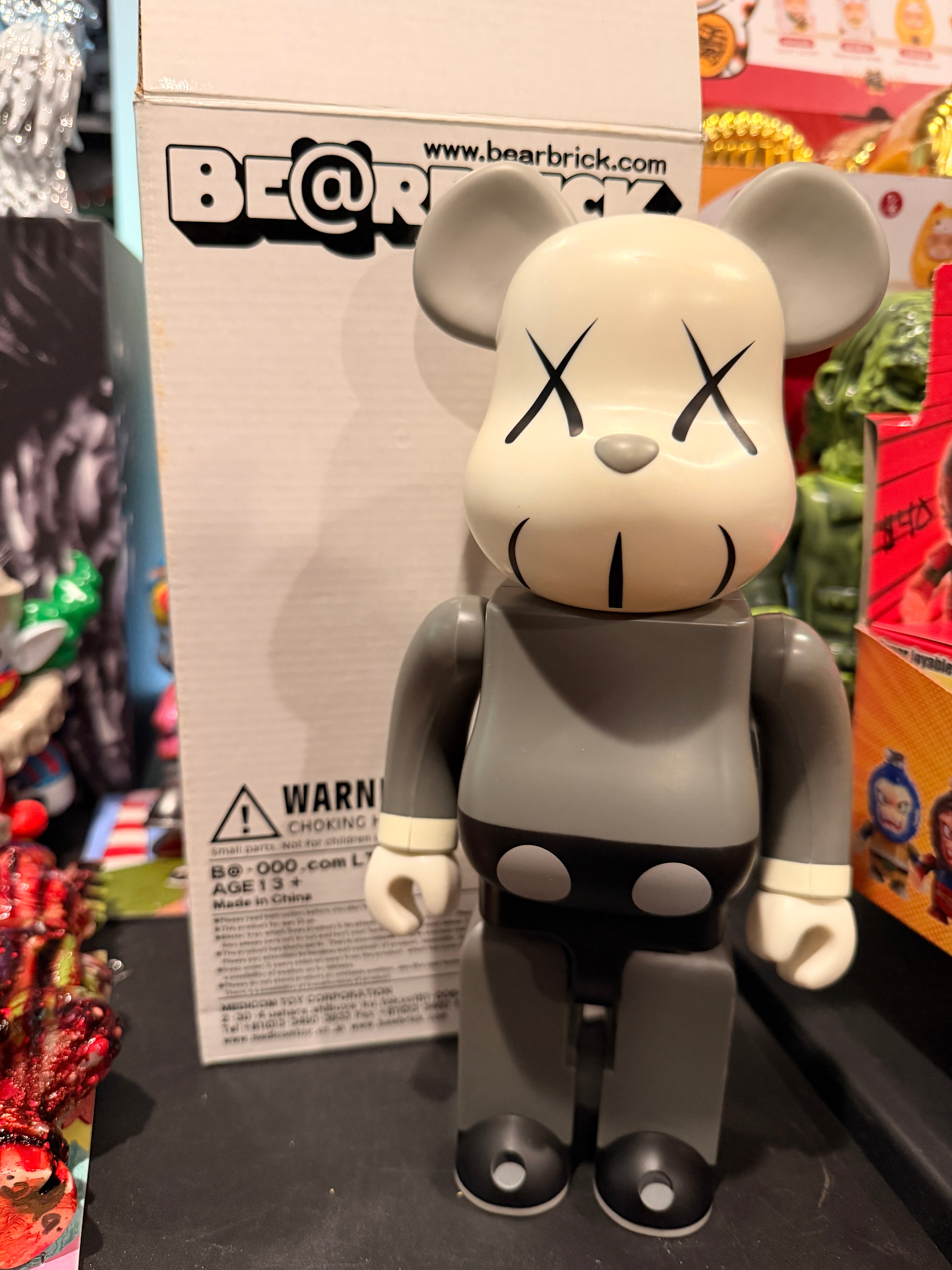 KAWS 400% 2002