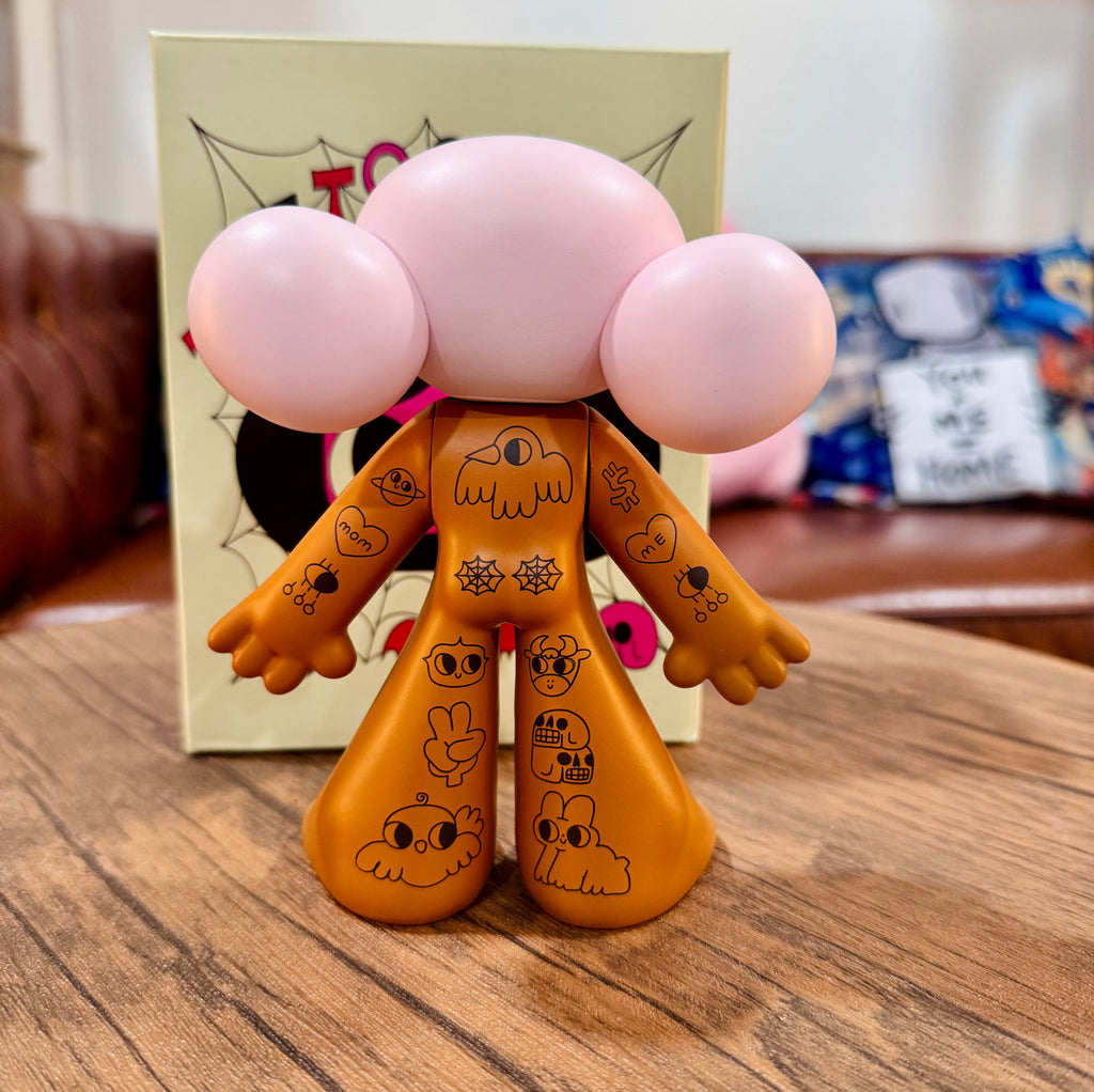 Tattoo Girl - Louise by Burger Babie