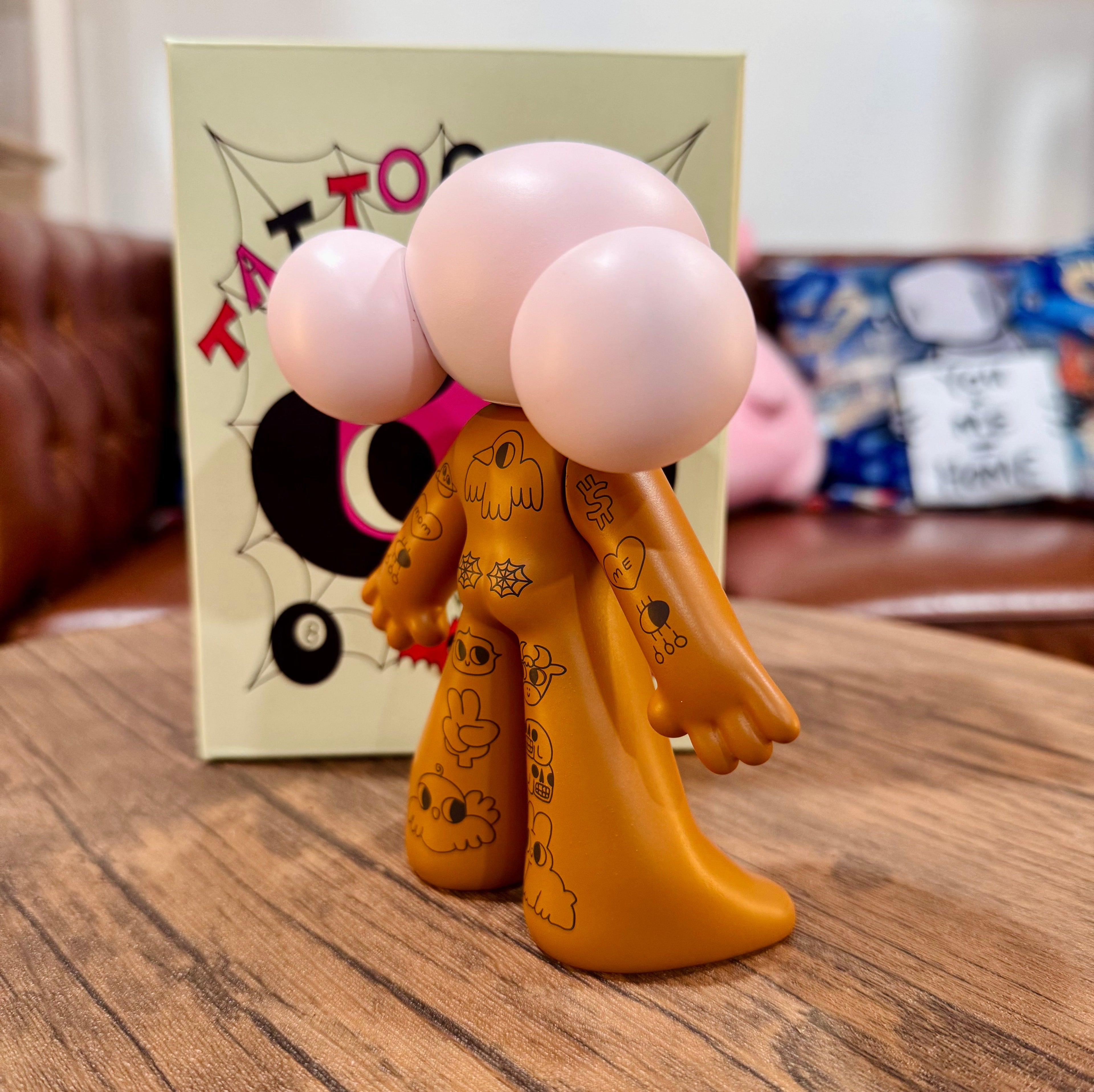 Tattoo Girl - Louise by Burger Babie